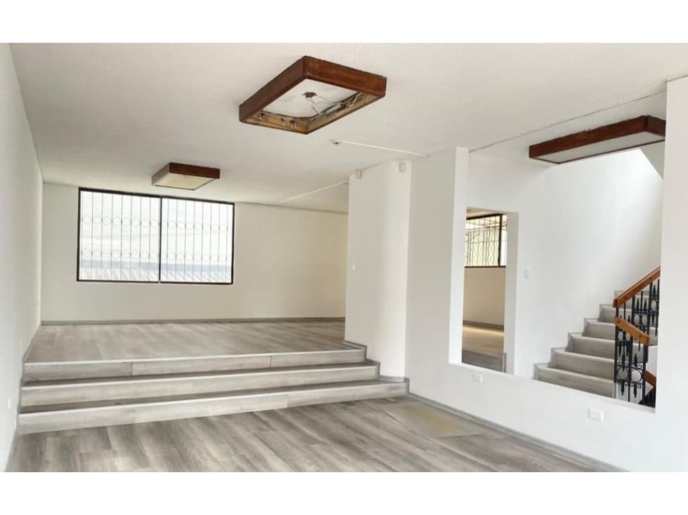 La Carolina, Local Comercial en Renta, 320m2, 3 Ambientes — foto 1