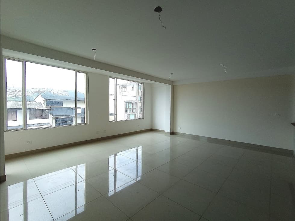 Pusuqui, Departamento en Venta, 121m2, 3 Habitaciones — foto 2