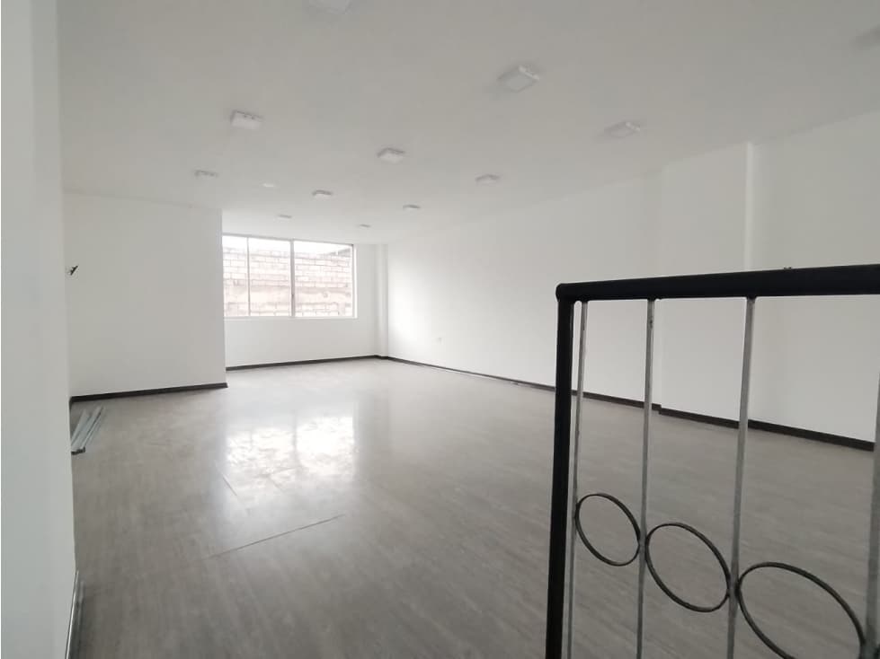 Tumbaco, Local Comercial en Renta, 97m2 — foto 3