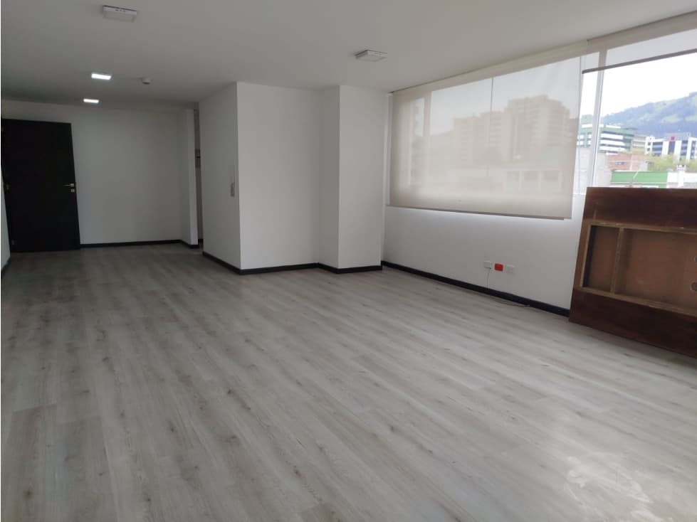 La Amazonas , Oficina en Renta, 52m2 — foto 1