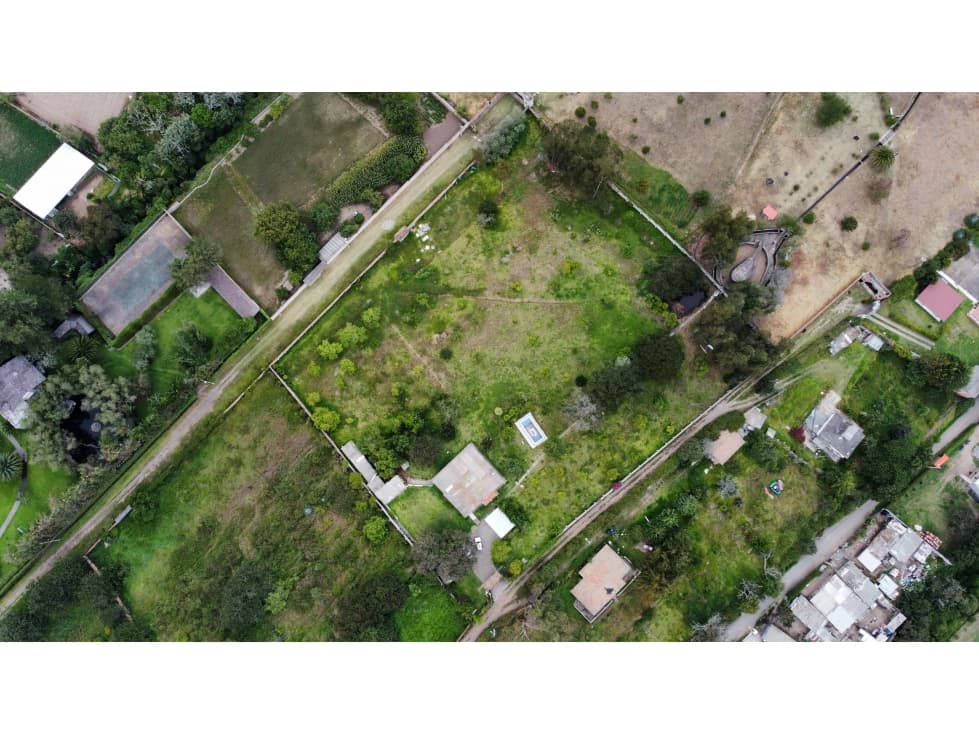 Puembo, Terreno en Venta, 11,860m2 — foto 1