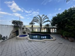 Casa con vista panoramica - Urb. Las Cumbres