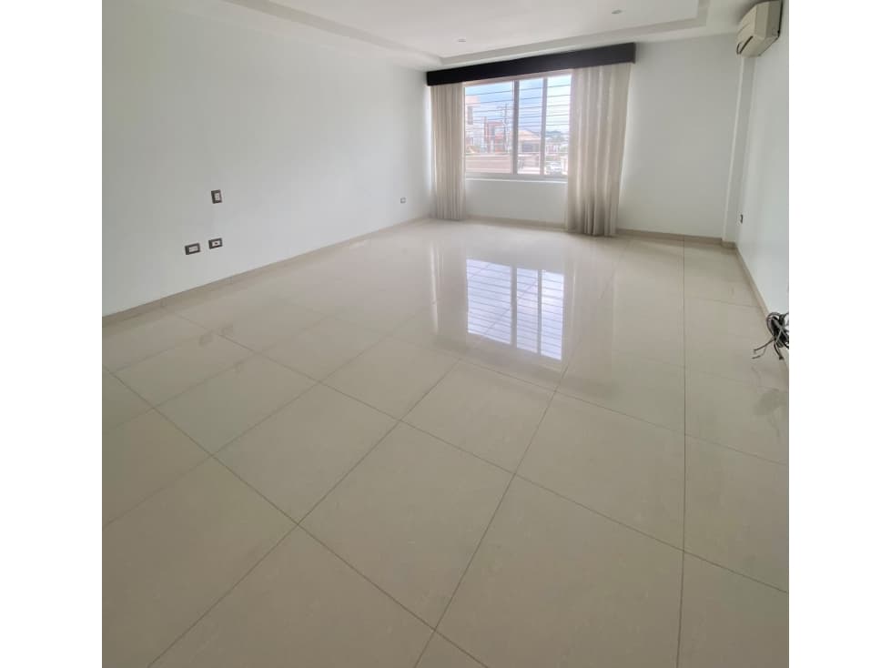 HERMOSA CASA - URB. LOS PARQUES — foto 2