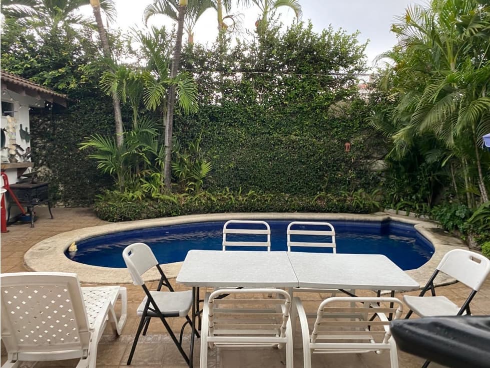 CASA EN VENTA CON HERMOSO PATIO - PUERTO AZUL — foto 3