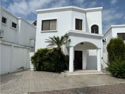 Vendo casa en Urb. Bouganville sector UEES Samborondon