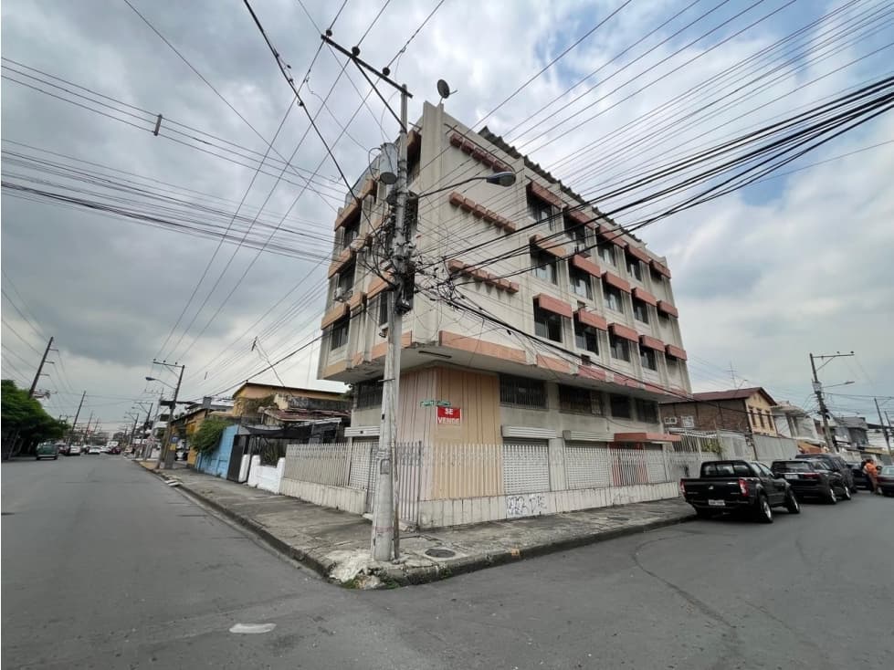 Edificio esquinero de venta en el centro de Guayaquil — foto 6