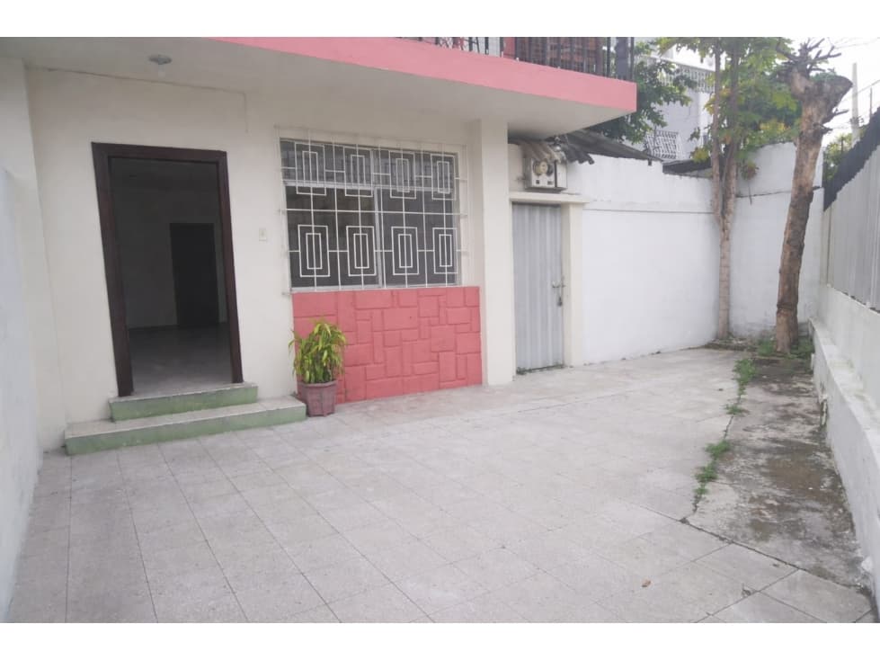 SE VENDE CASA CDLA MORAN VALVERDE, SECTOR IESS (MONIJ) — foto 2
