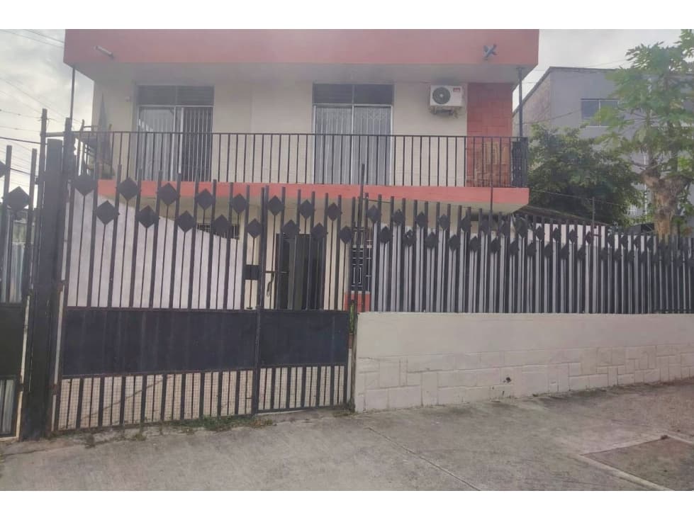 SE VENDE CASA CDLA MORAN VALVERDE, SECTOR IESS (MONIJ) — foto 1