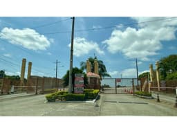 EN VENTA CASA -URBANIZACIÓN CIUDAD SATELITAL LOS ANGELES- (Mervel)