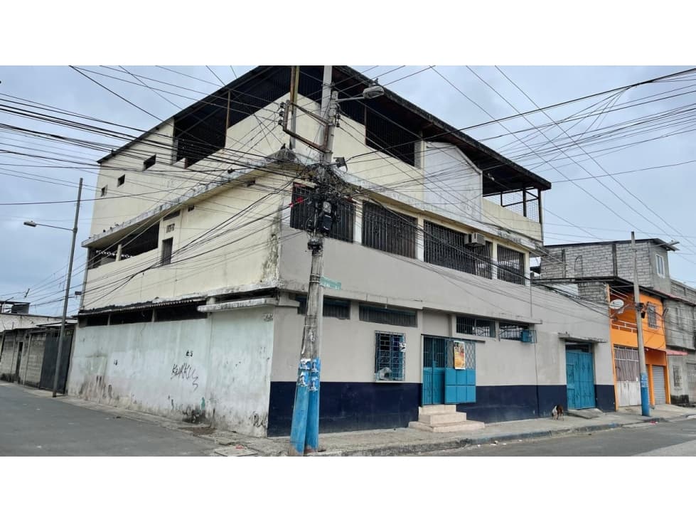 VENTA EDIFICIO SUR DE GUAYAQUIL, COOP LUIS VARGAS TORRES (FRANMO) — foto 1