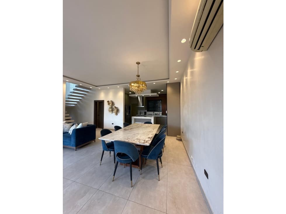 CASA EN VENTA | 250 m², Bella Vista, Guayaquil. — foto 2