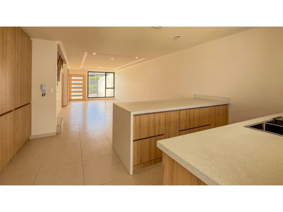 Casa con área verde en Misicata — foto 1