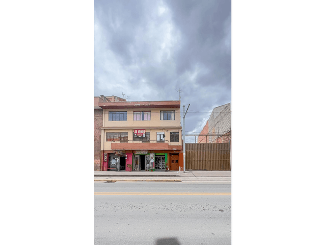 Casa comercial en venta - Sector Chola Cuencana