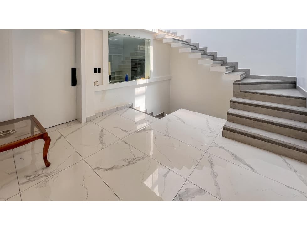 EDIFICIO CORPORATIVO EN RENTA SECTOR REMIGIO CRESPO, CUENCA — foto 5
