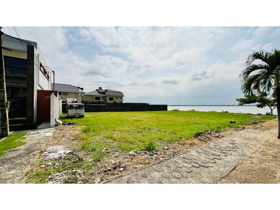 Aquamarina Terreno esquinero en Venta — foto 1