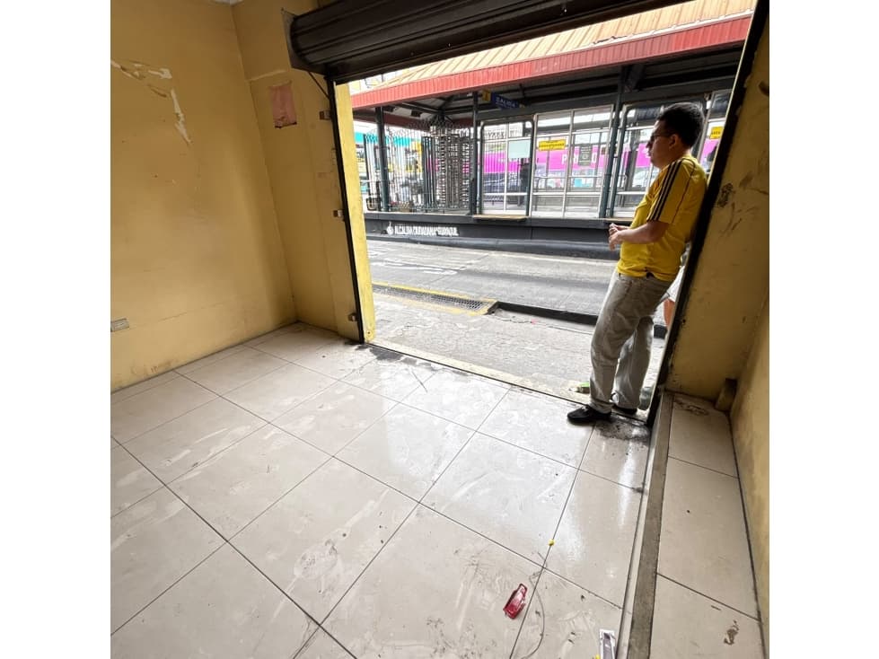 Alquiler de Local en Centro 1ERO DE MAYO Y TULCAN — foto 4
