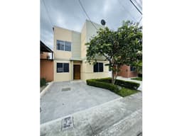 VENTA CASA URBANIZACION CASTILLA VIA SAMBORONDON - GUAYAS