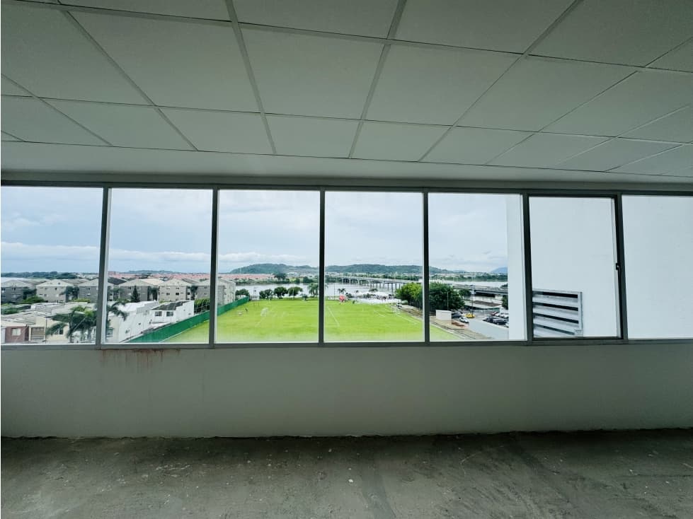 VENTA 2 OFICINAS - RIVERT PLAZA - AV. LEÓN FEBRES CORDERO — foto 3