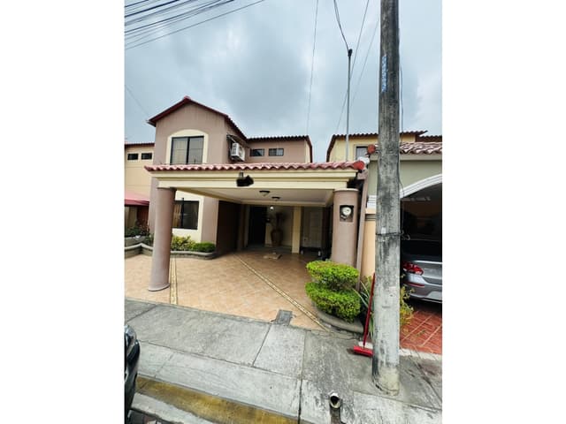 VENTA CASA EN URB. VILLA CLUB - LA AURORA DEL CANTON DAULE