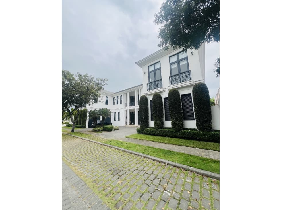 VENTA CASA URB. AIRES DE BATAN - VIA SAMBORONDÓN — foto 1