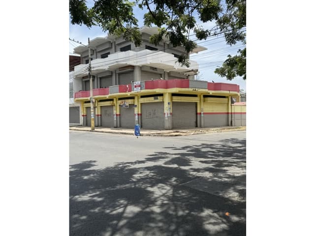 VENTA DE EDIFICIO PLAYAS VILLA MIL - GUAYAS
