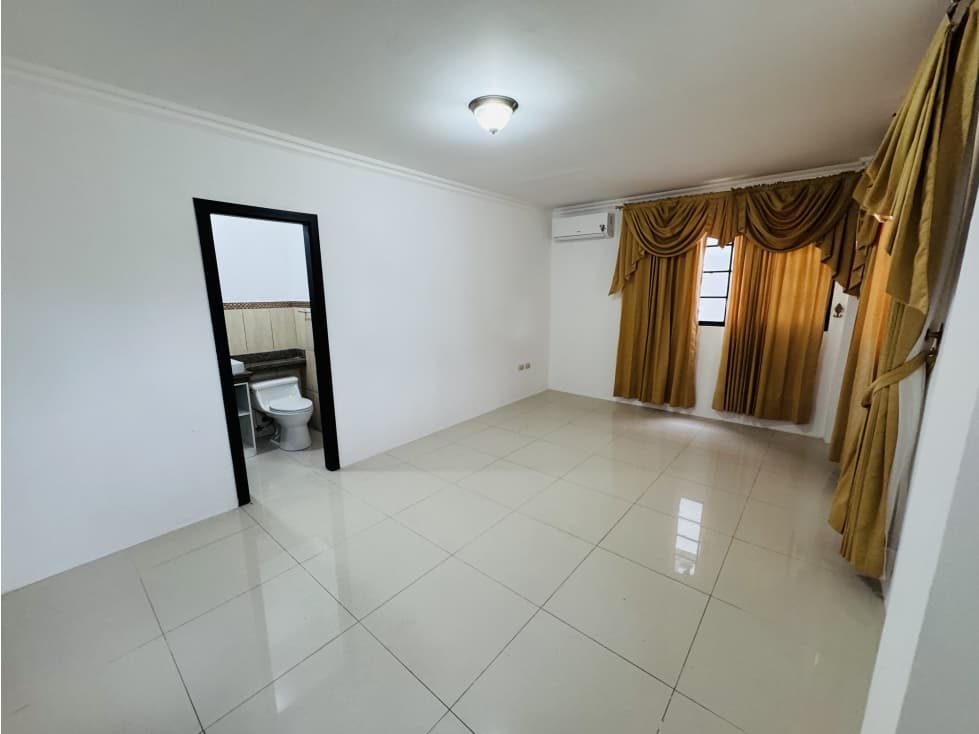 ALQUILER CASA 5 DORMITORIOS URB. TERRANOSTRA — foto 3