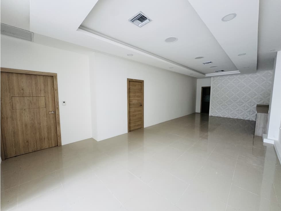 ALQUILER LOCAL COMERCIAL PARQUE EMPRESARIAL COLÓN — foto 4
