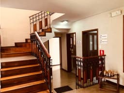 Terreno con Casa en venta cerca a Quicentro para edificio de 8 pisos