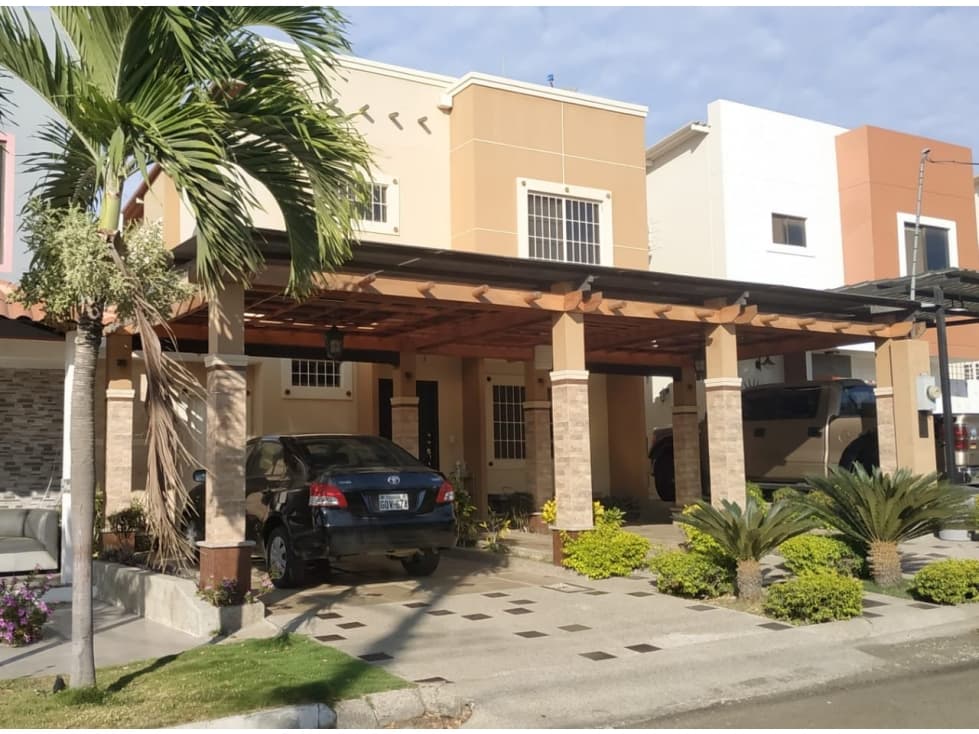 Hermosa Casa Sector Sur Manta. — foto 5
