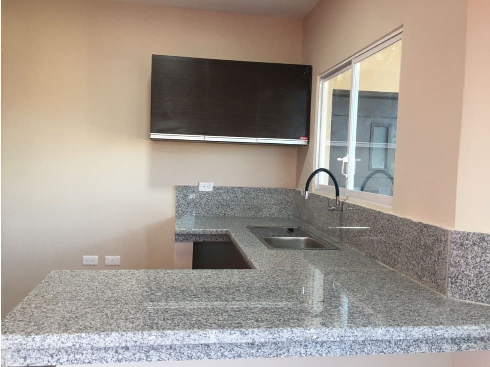 Venta de Casa Rentera en Villa Marina, Los Esteros, Manta — foto 1