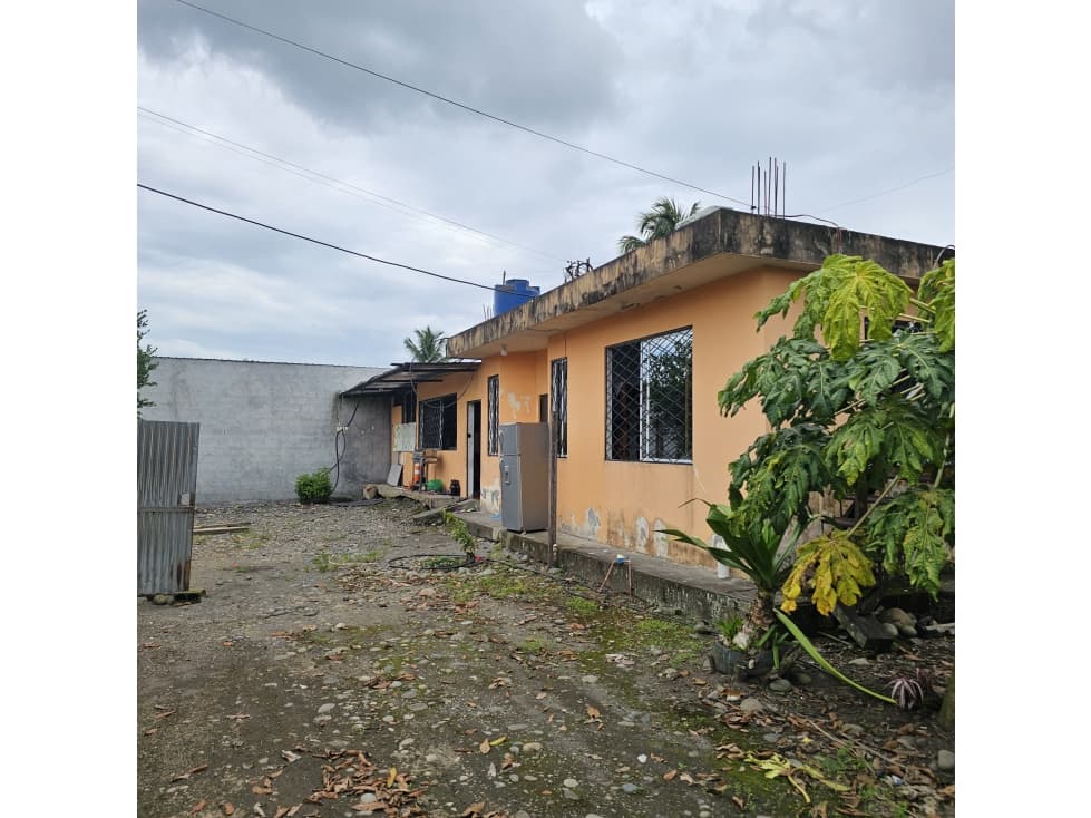 TERRENO ESQUINERO DE 600 M2 CON CONSTRUCCIÓN DIAGONAL A LA ESPOCH — foto 1