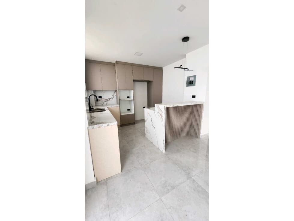 En Venta Casa Independiente con Piscina en Manta Sector Sur — foto 2