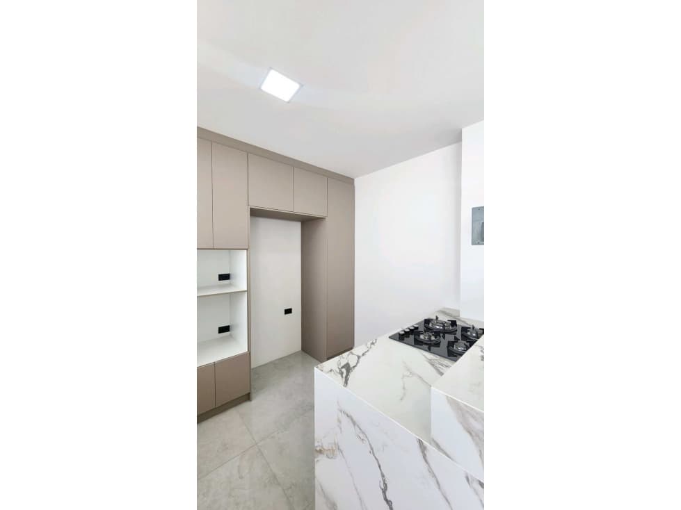 En Venta Casa Independiente con Piscina en Manta Sector Sur — foto 5