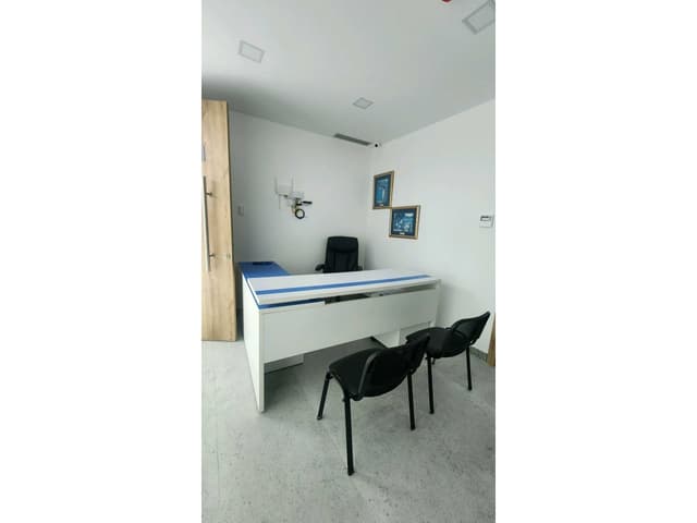 En Venta Consultorio en Umiñamed