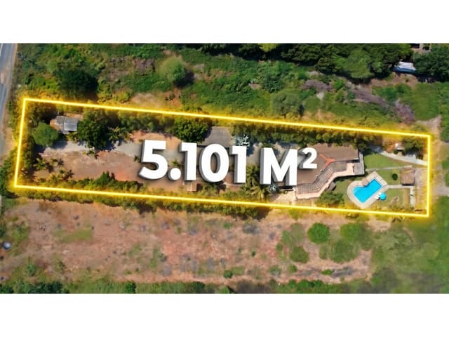 VENTA DE CASA CON TERRENO FRENTE AL MAR PLAYAS VILLAMIL KM 8 VIA DATA