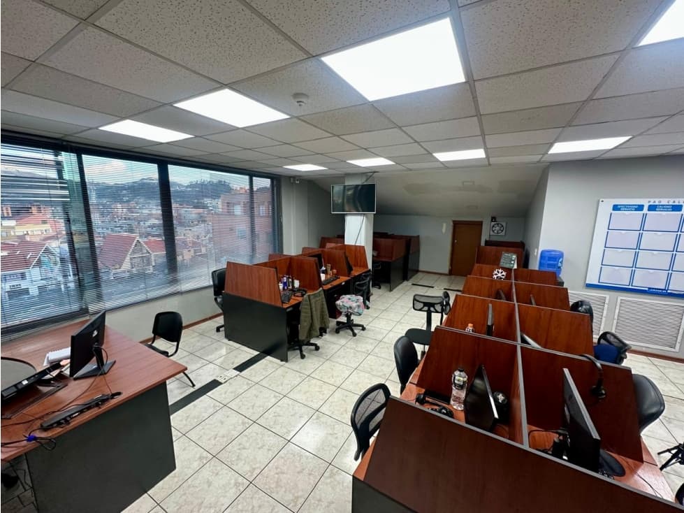 EDIFICIO CORPORATIVO EN ARRIENDO | CUENCA — foto 1