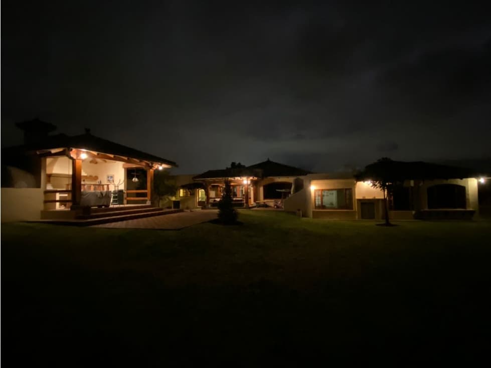 VENTA HERMOSA CASA QUITO ECUADOR TUMBACO EN CONJUNTO PRIVADO DE LUJO — foto 6
