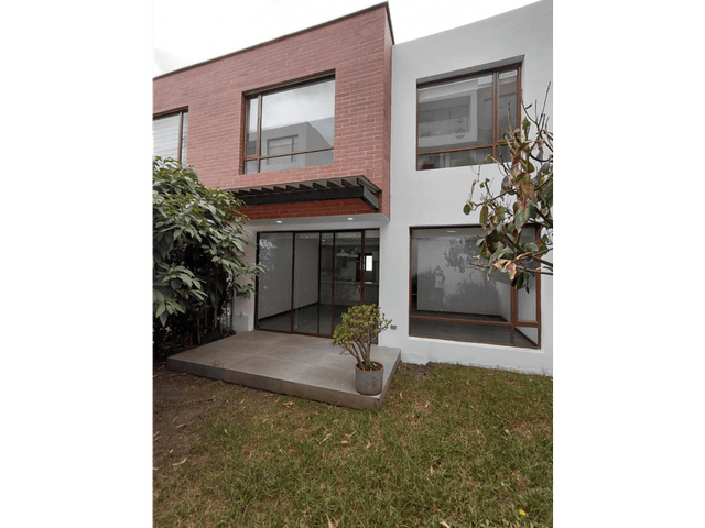 165mil Casa de 3 dormitorios en venta en La Morita, Tumbaco
