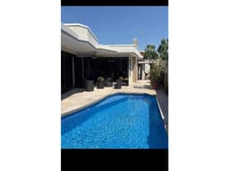 330mil Venta Casa moderna Vía a la Costa, Urb Puerto Azul, con piscina