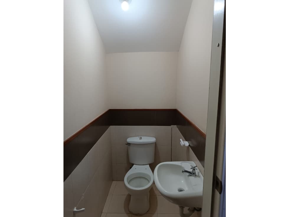 EXCELENTE OPORTUNIDAD DE INVERSIÓN EN ATUNTAQUI — foto 2
