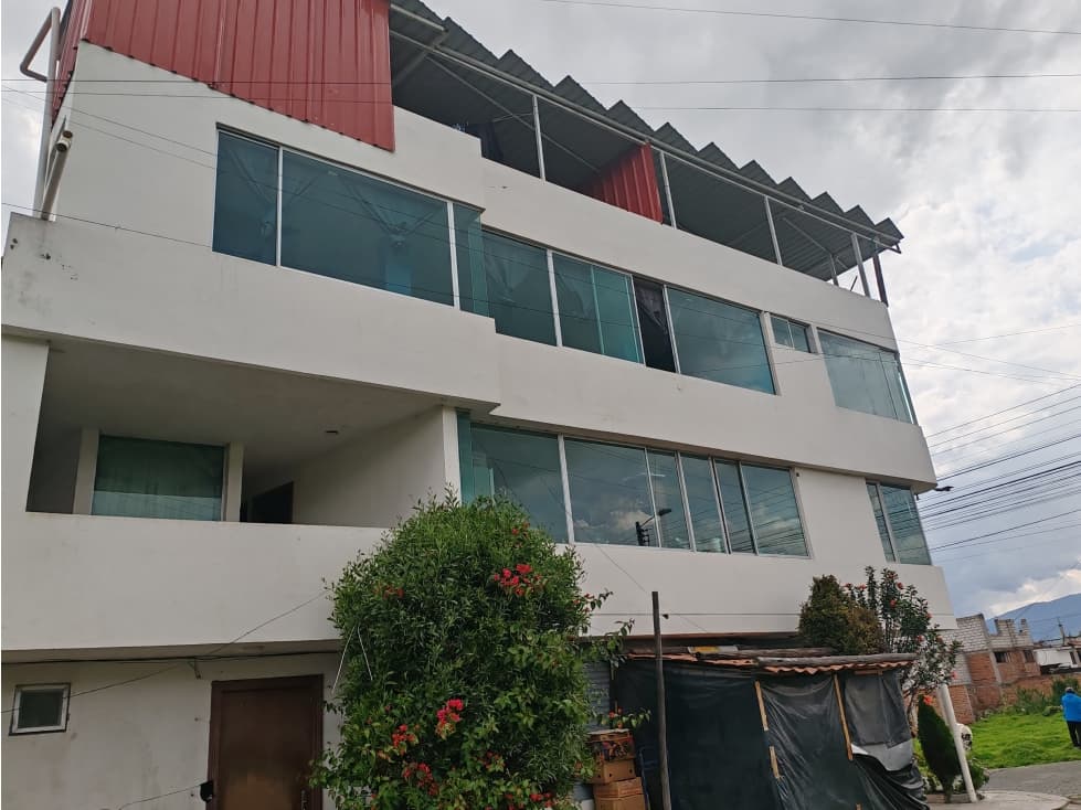 CASA RENTERA ESQUINERA ALTA RENTABILIDAD EN CAYAMBE — foto 5