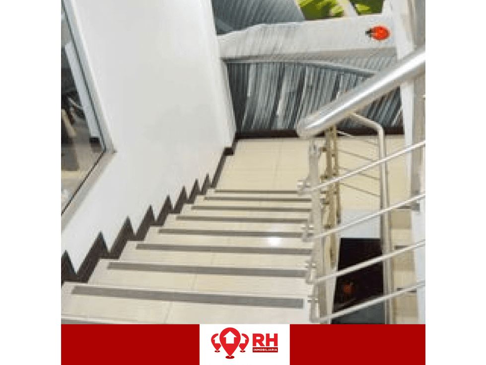 OFICINA EN VENTA EN LA CALLE ROCAFUERTE, MACHALA — foto 4