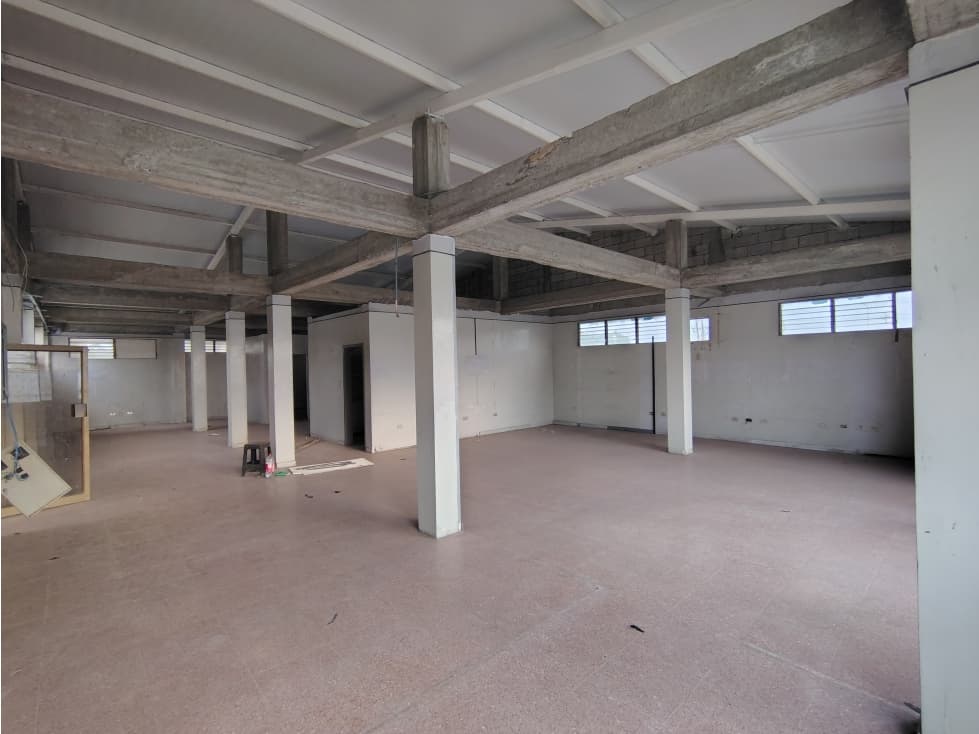 OFICINA EN ALQUILER DE 165 M2 EN MACHALA — foto 4