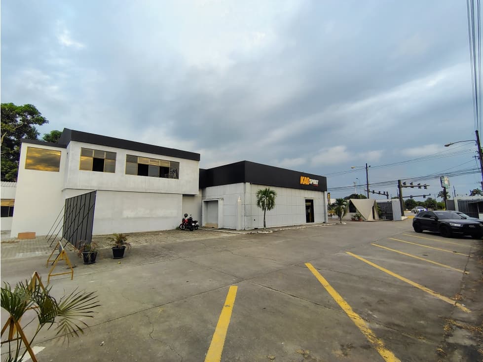 OFICINA EN ALQUILER DE 165 M2 EN MACHALA — foto 1