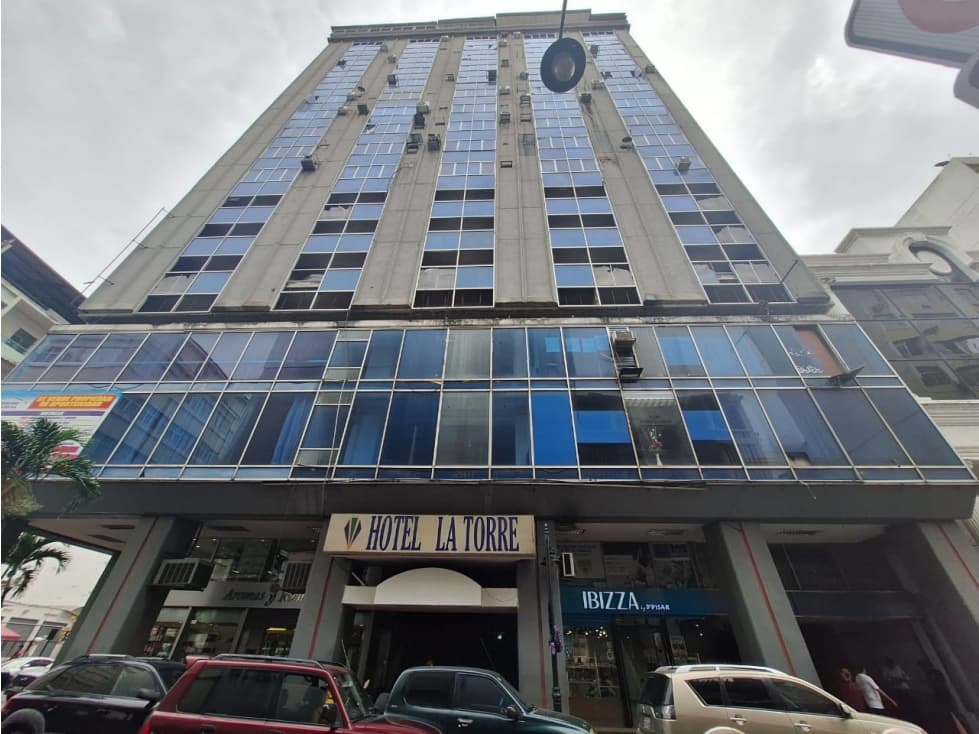 Venta de Suite Amoblada en Edificio Torre Azul, Centro de Guayaquil — foto 1
