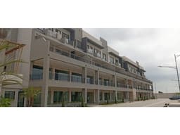 En Venta Local Comercial con Terraza en Plaza Vizcaya II Samborondón