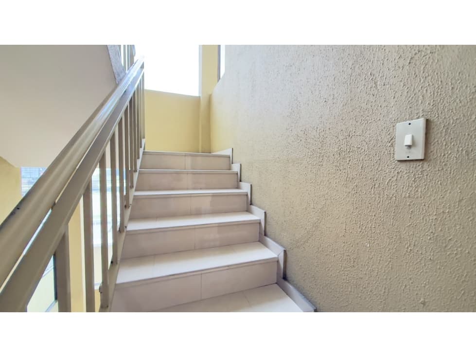 Venta de Departamento en los álamos 2do piso alto — foto 5