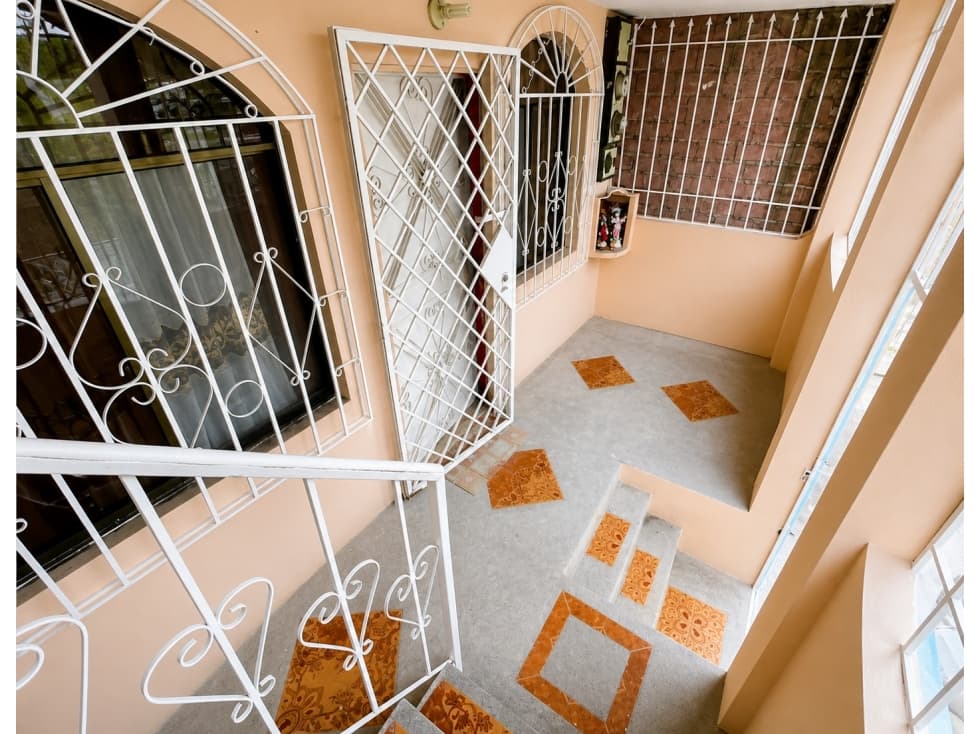Venta, Casa Rentera, Cdla. Los Geranios II, Norte de Guayaquil — foto 2