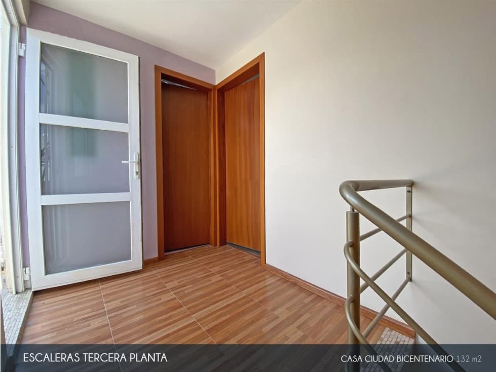QUITO, TRES PISOS, CASA EN CONJUNTO (POMASQUI) — foto 5