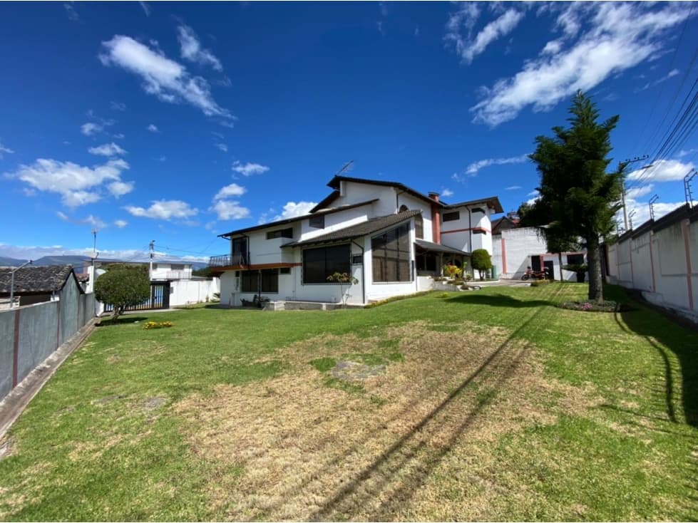 Venta Casa ideal para uso Comercial Cumbaya — foto 3